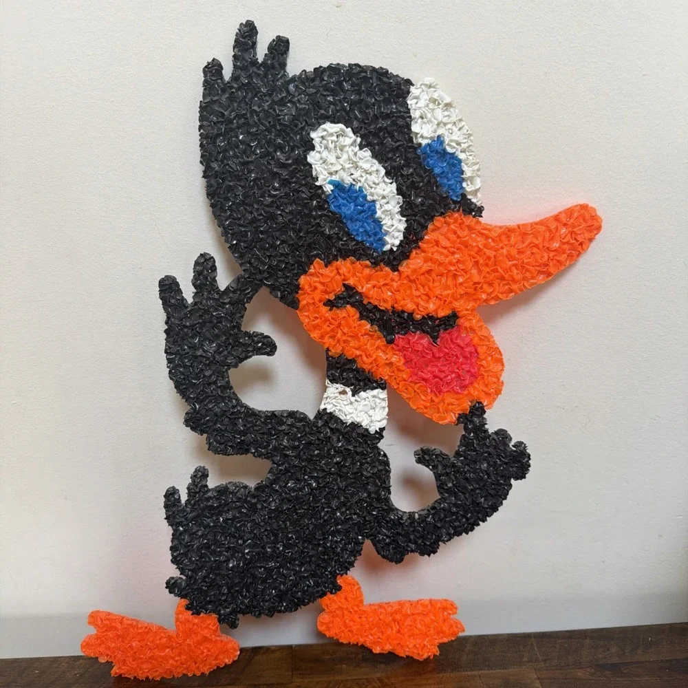 Vintage Retro Plastic Popcorn Daffy Duck Wall Art